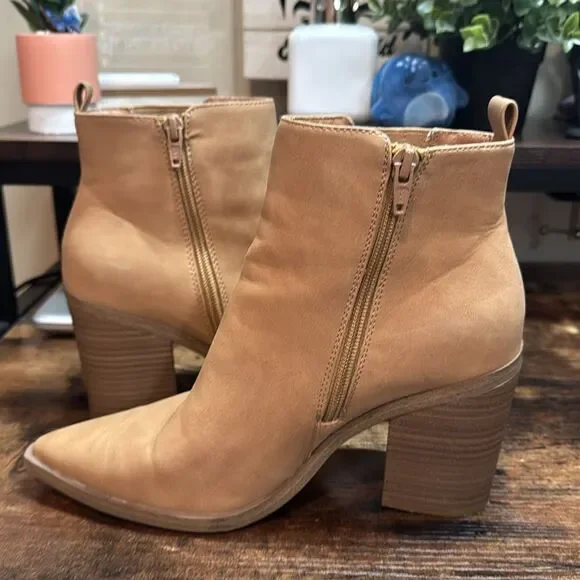 Universal Thread Tan western Bootie size 8 - Picture 9 of 12